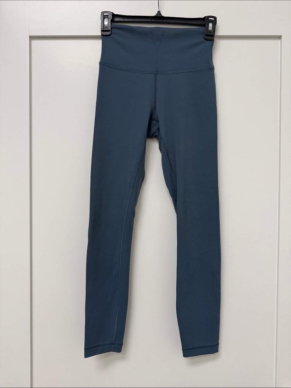 Lululemon ORIGINAL Wunder Under leggings- Sz 4